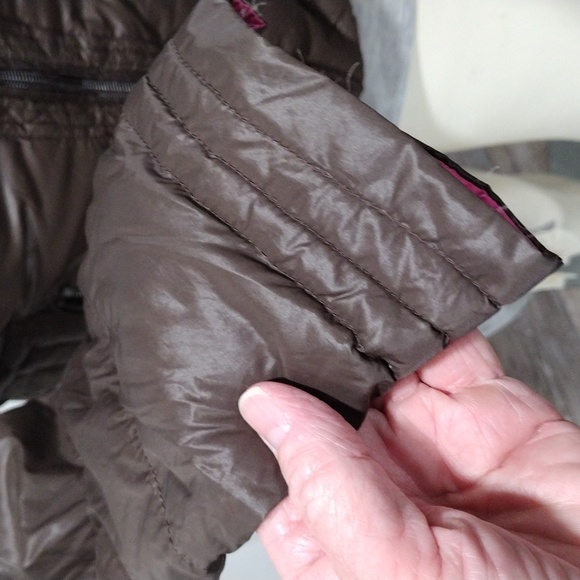 Peace Love Chill women's brown lightweight down jacket with pink lining. Small - Picture 7 of 11